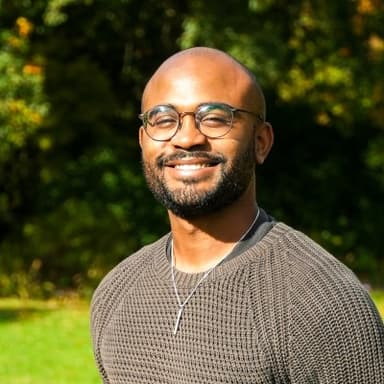 Kenneth Thomas